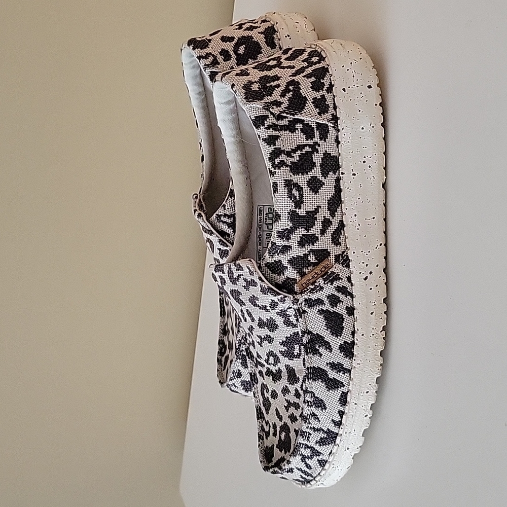 Women's Hey Dude Misty Woven Cheetah Gray Size 8